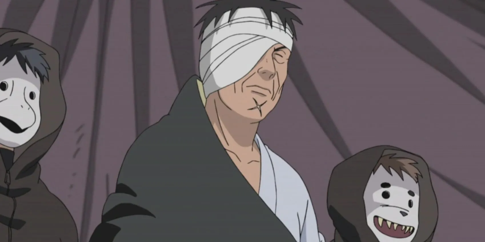 Danzo Shimura với cánh tay phải đầy Sharingan