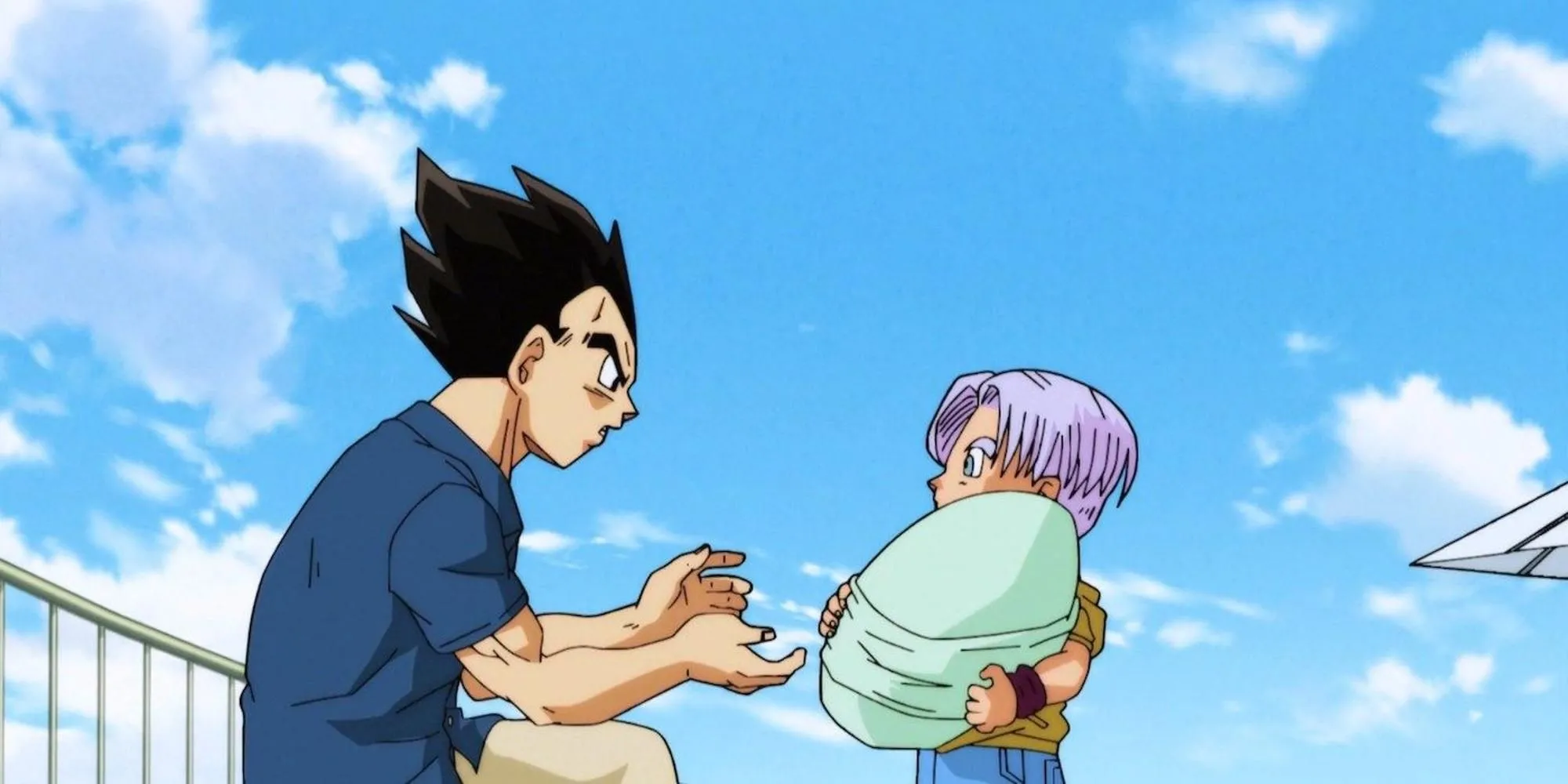 Vegeta bế Bulla từ tay Trunks