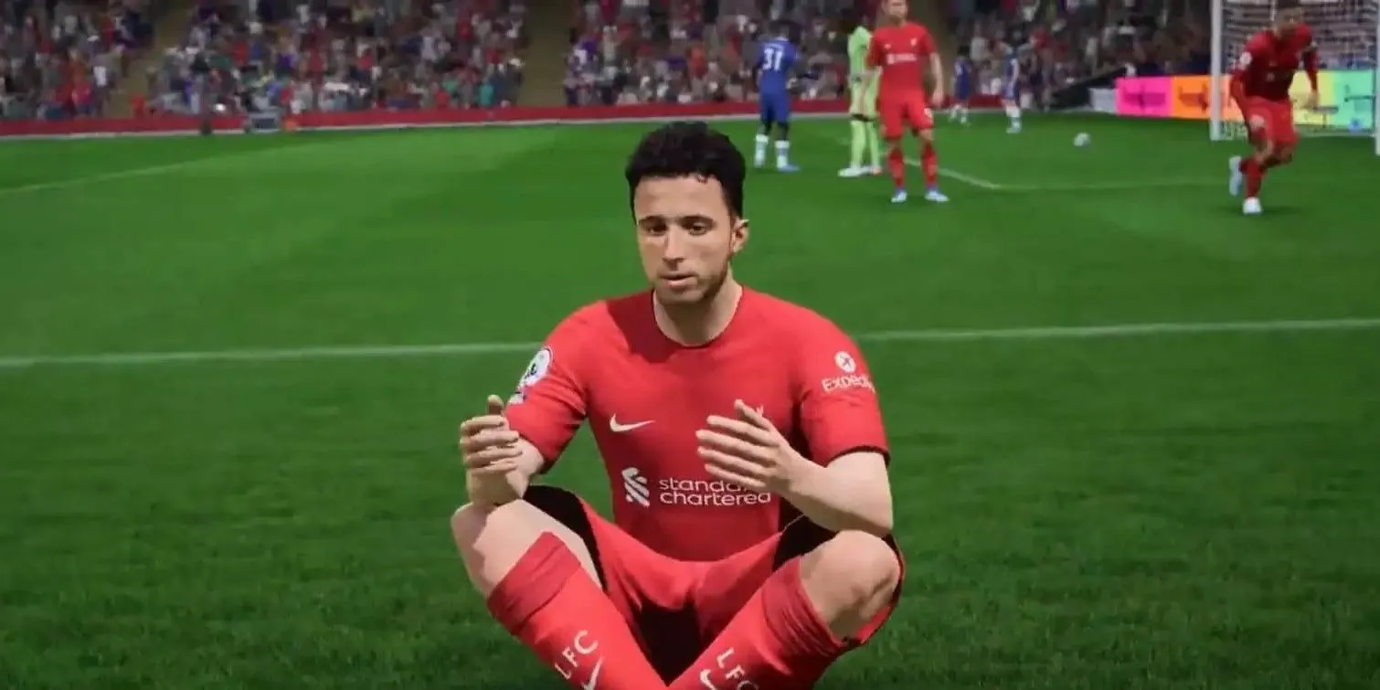 Tiền đạo Diogo Jota của Liverpool ăn mừng bàn thắng trong FIFA 23, một biểu tượng của sự chân thực trong game.