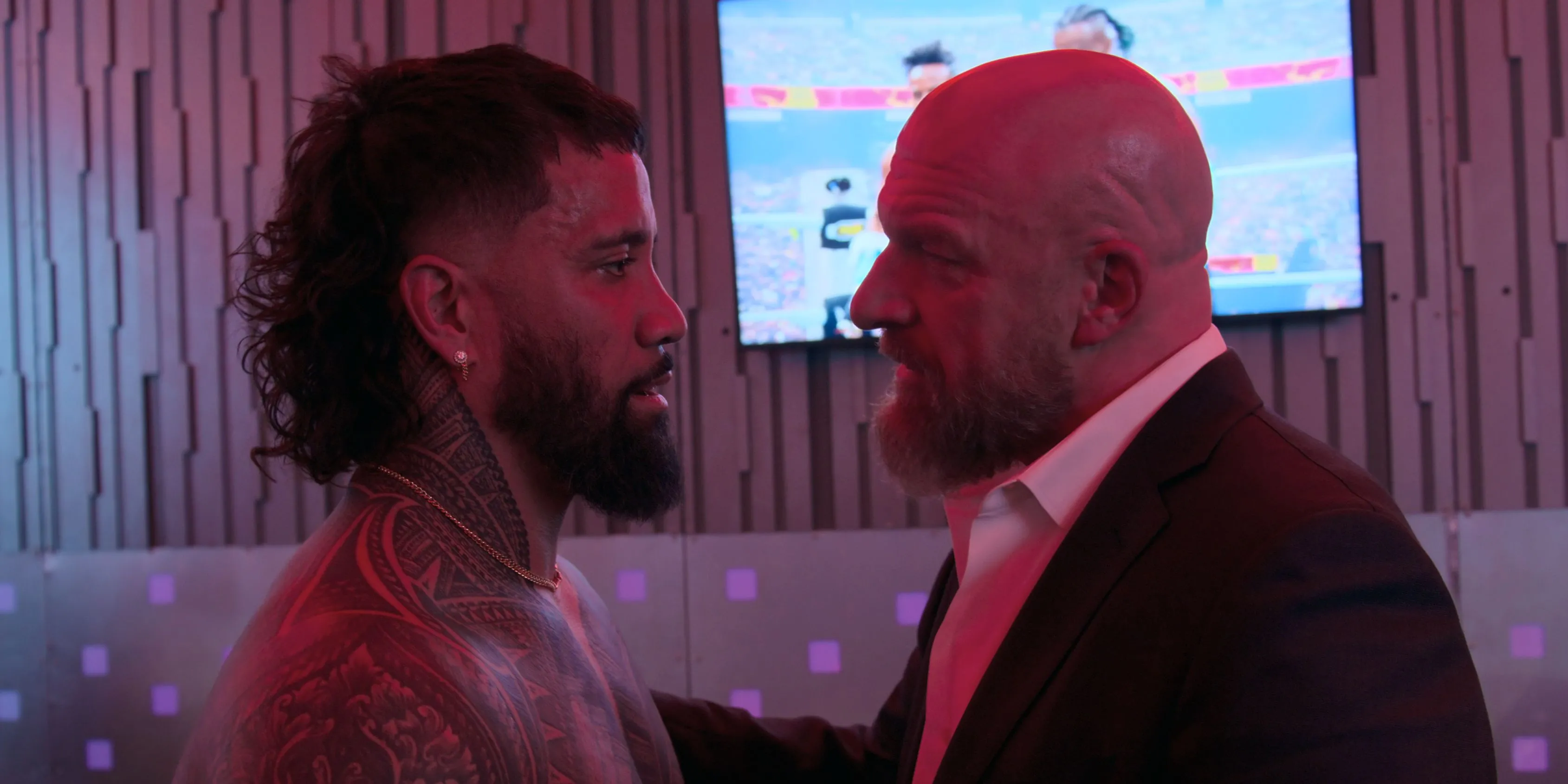 Triple H và Jey Uso thảo luận hậu trường trong series WWE Unreal